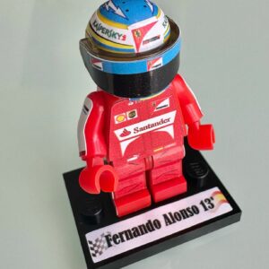 Fernando Alonso 2013 Ferrari F1 formula 1 F1 grand prix pilota figura driver Super suit and super helmet in minifigure from the Max Verstappen store collection.
